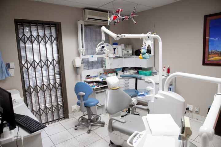 Dentist99 Nelson Mandela Ave