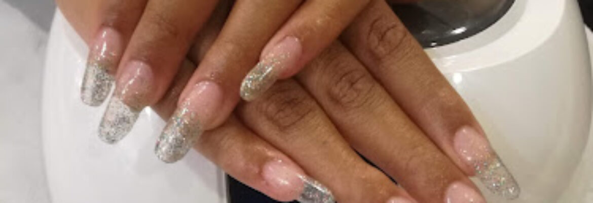 Creme Nail and Beauty